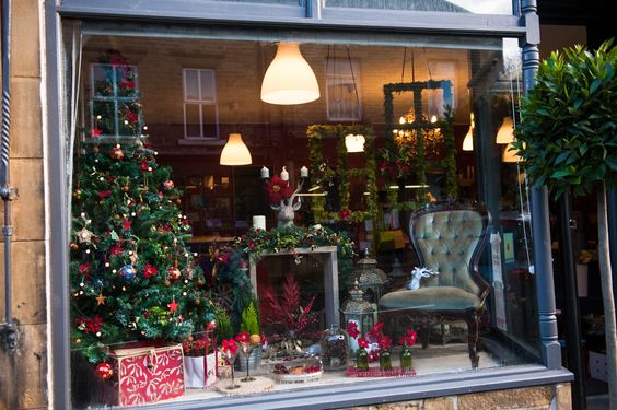 các mẫu trang trí cửa kính Noel